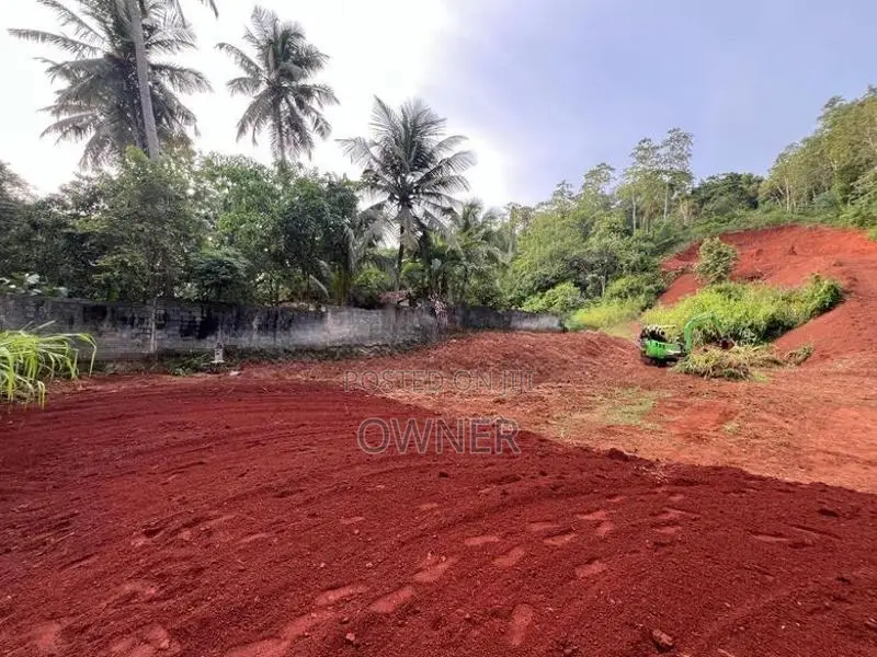 කුරුණෑගල – මීගමුව ප්‍රධාන මාර්ගය ආසන්නව වටිනා ව්‍යාපාරික ඉඩමක් විකිනීම