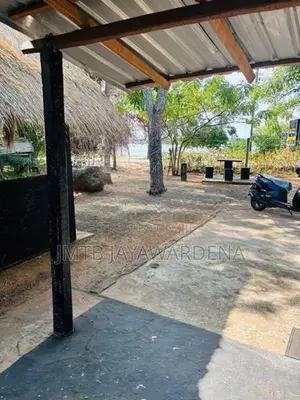 අනුරාධපුර තිසාවැව අසල ඉඩමක් විකිනිමට