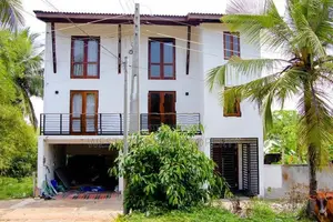 Close to Panadura Town House