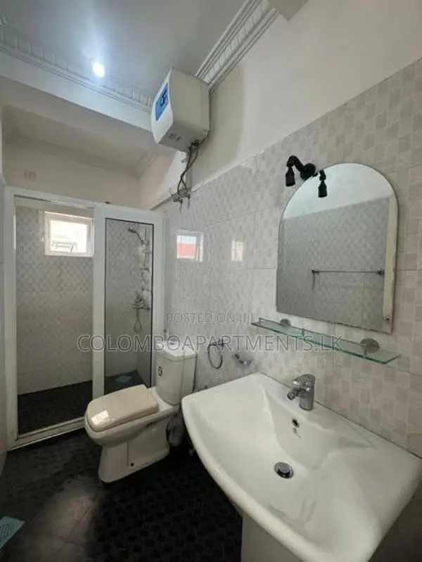 Fully Furnished Apartment for Short-Term Rental in Colombo-05. (CSMP20