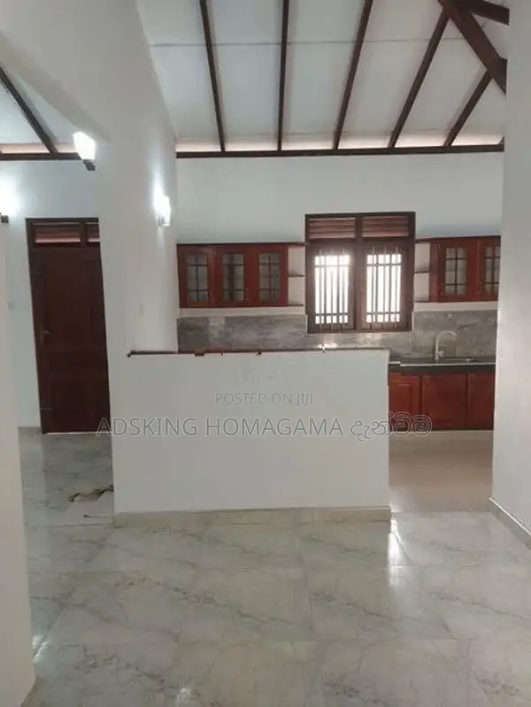 Upstair House for Rent in Homagama