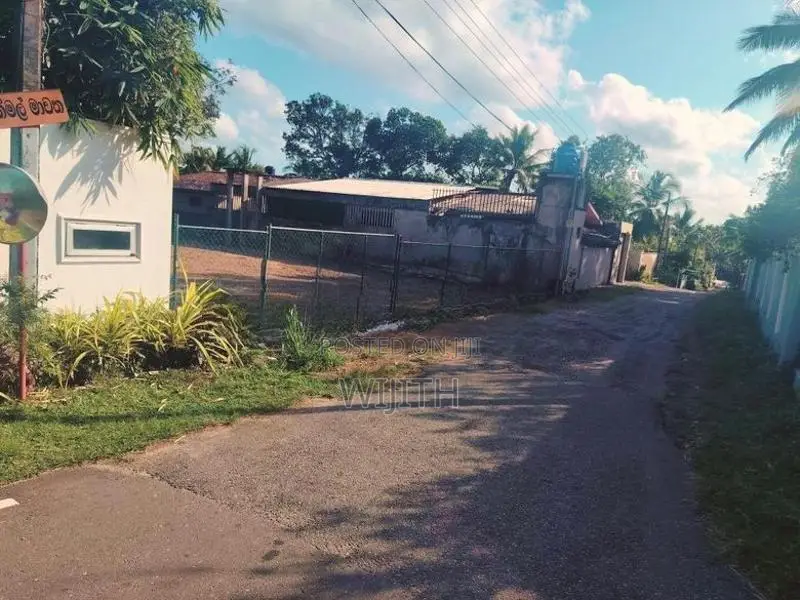 Supar Land for sale in Kottawa Piliyandala Road Palanwattha