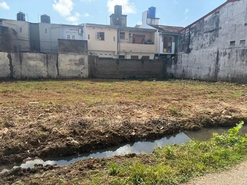8 Perches land for sale - dehiwala