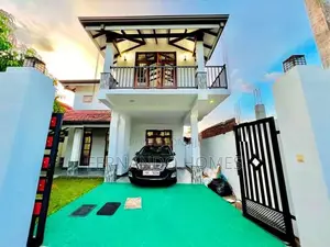 Spacious 700M To Bus Road Nice House For Sael In Negombo Daluwakotuwa