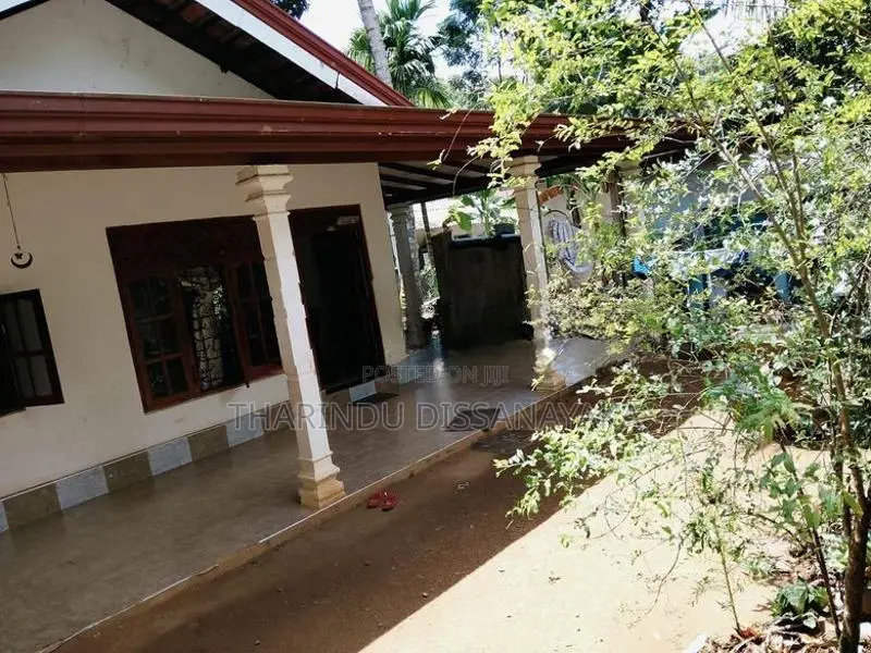 House for Sale in Kadawatha Kirillawala Plot 17