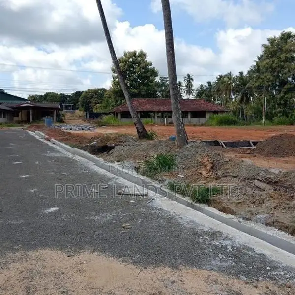 කුරුණෑගල පුත්තලම් පාරට අසන්නයෙන් ඉඩමක් විකිණීමට