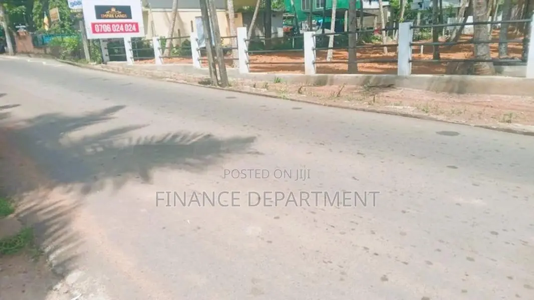 Facing to 457 panadura Hirana Road Commercial Land Plots
