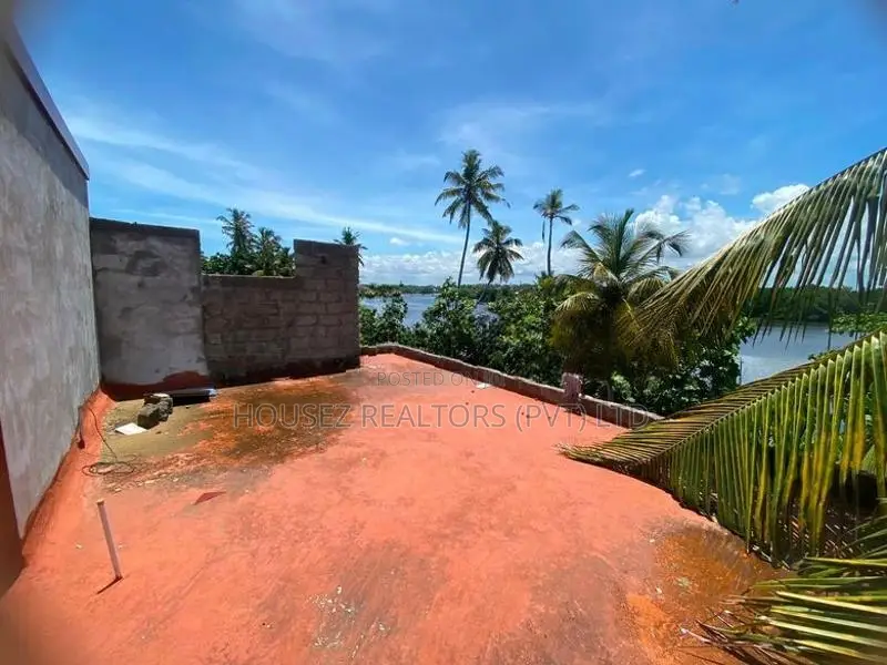 Commercial Building for Sale – Moratuwa
