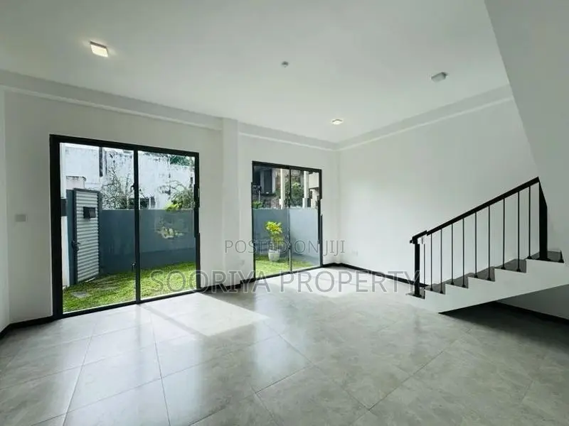 Modern Two Storey Brand New Luxury House - Bandaragama Piliyandala