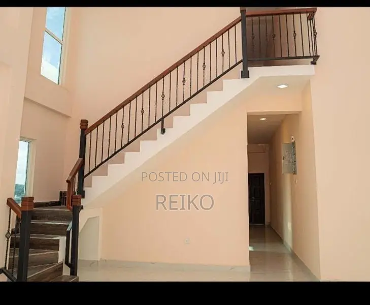 High Residential Area House with 5 Rooms 4 Bath Brand New Kotahena