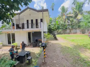 19.5 P With House For Sale Malabe