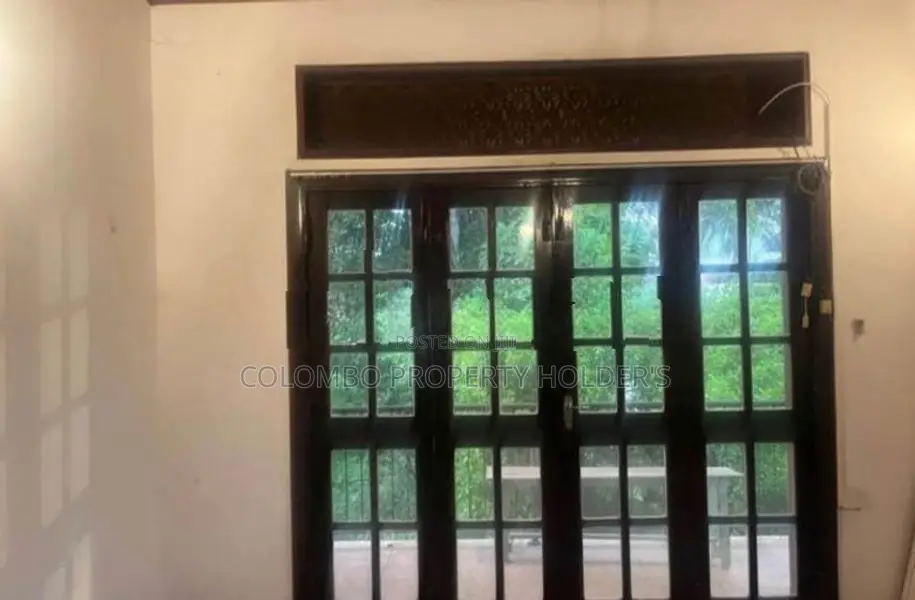Upstairs House Rent in Dehiwala
