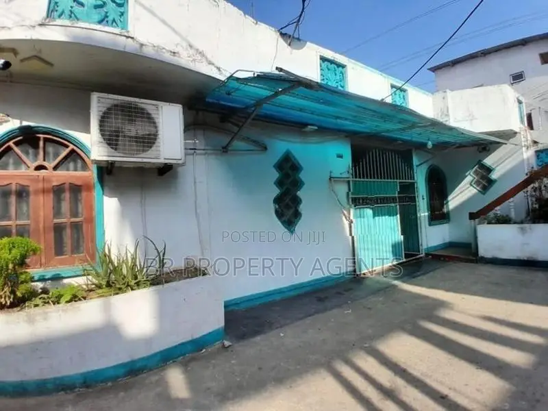 Single Storey House for Sale in Wellampitiya