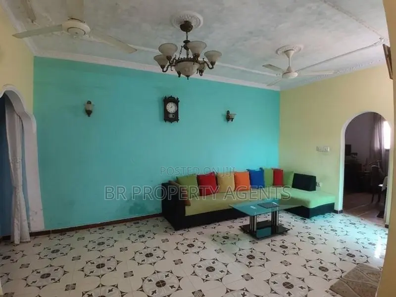 Single Storey House for Sale in Wellampitiya