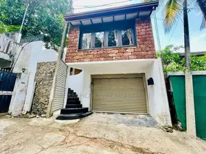 Modern 4BR Family Home with Gardens Garage – Rajagiriya