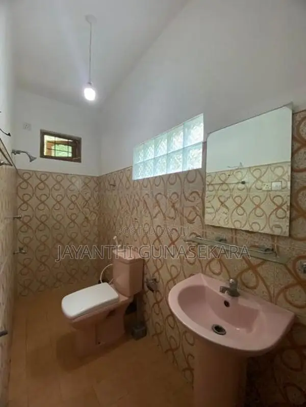 Rooms for Rent Ladies Pilimathalawa