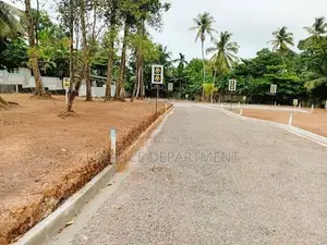 Facing to 457 panadura Hirana Road Commercial Land Plots