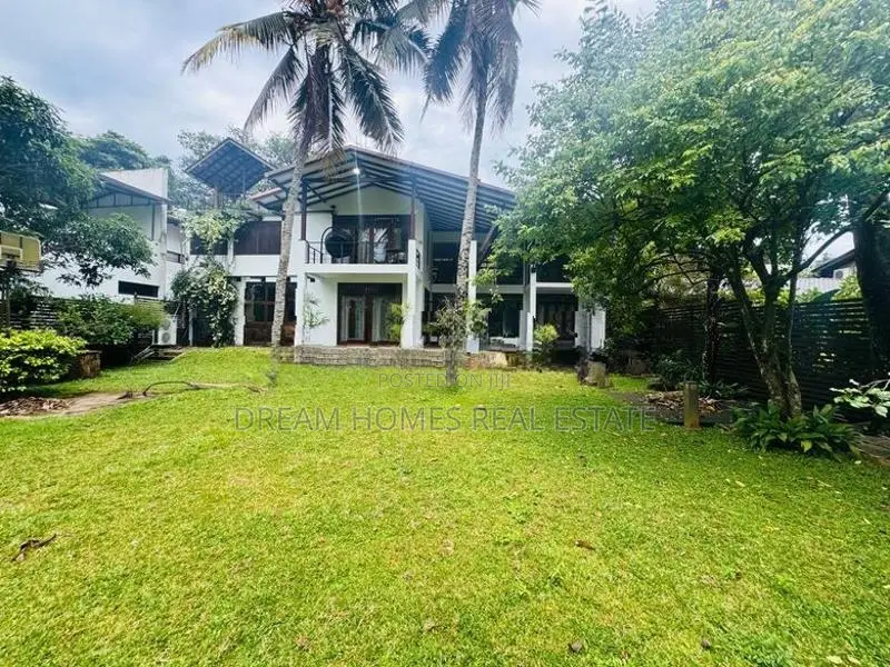Luxurious house with Paddy Field View and Pool for sell – Battaramulla