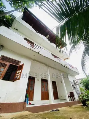 Three Storey House for Sale in Kadawatha Ragama Road