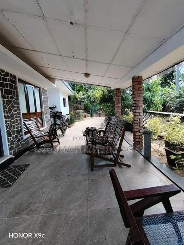 Restaurant for Sale in Kandy Narampanawa