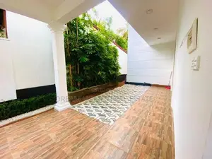 Brand New 5 Bed House with 15 Perch Piliyandala