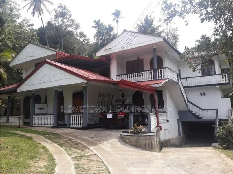 House for Sale in Uda Peradeniya