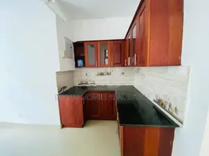 Solar-Powered 4-Storey House with Studio Apartment – Rajagiriya
