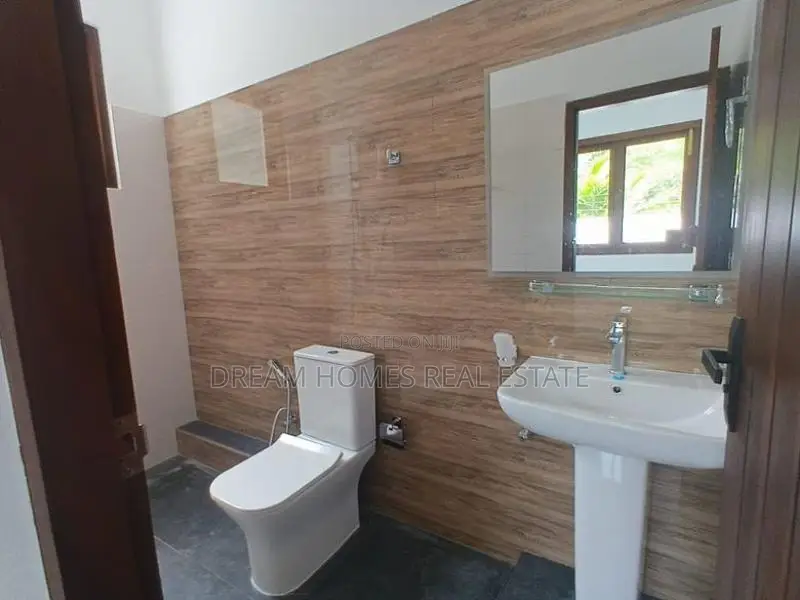 Gorakapitiya Newly Built Two Storey House for Sale – 7 Perches