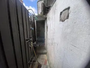 ( TC-1140) Valuable Commercial Shop Space for Rent in Thalawathugoda