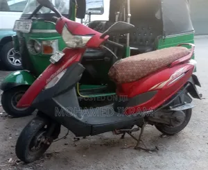 Bajaj 2009 Red