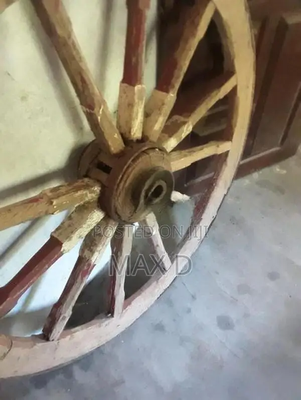 බර කරත්ත රෝදයක්