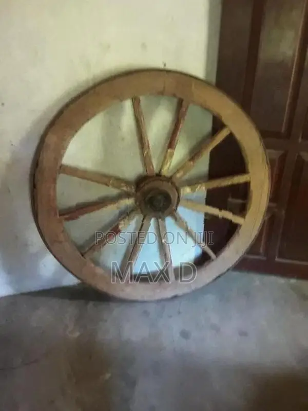 බර කරත්ත රෝදයක්