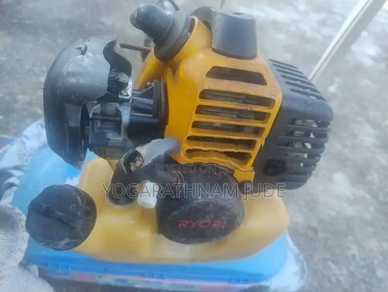 Grass Cutting Machine