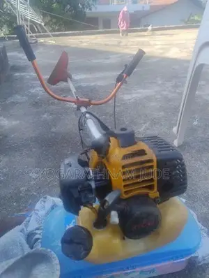Grass Cutting Machine