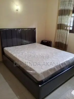 Luxury Bad with Mattress