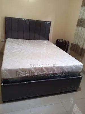 Luxury Bad with Mattress