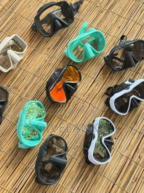 Diving with snorkeling mask