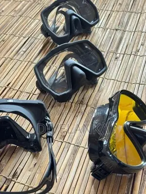 Diving with snorkeling mask