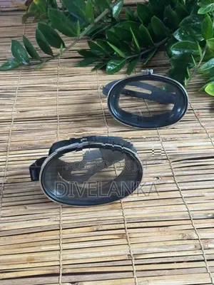 Diving with snorkeling mask