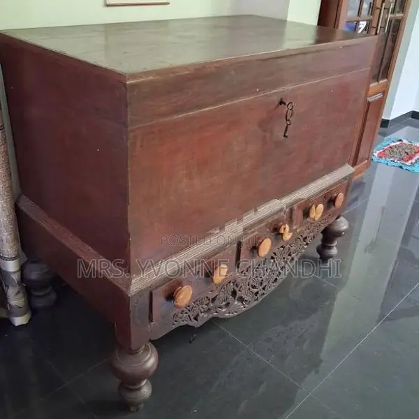 Antique Pettagam