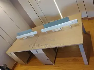 4 Workstation Table