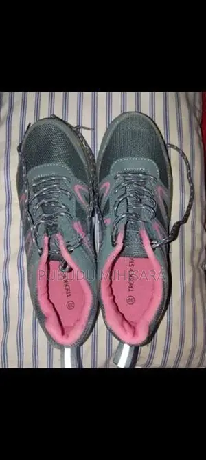 Trekk Star Women's Athletic Shoe