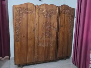 3 Door Almari (Cupboard)