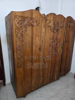 3 Door Almari (Cupboard)