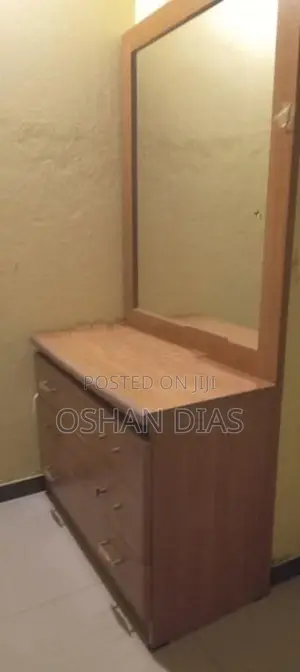 Mirror with Table Top