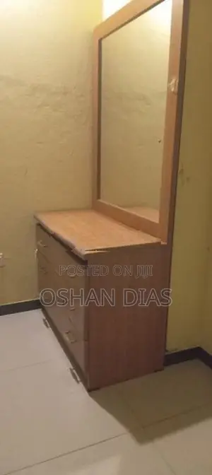 Mirror with Table Top