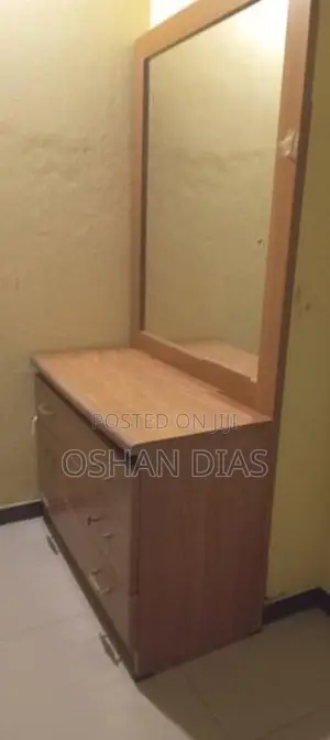 Mirror with Table Top