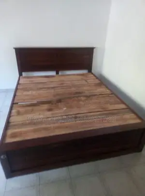 Teak 6 by 5 Box Bed (B-16)