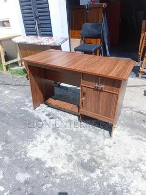 4ft Melamine Office Tables