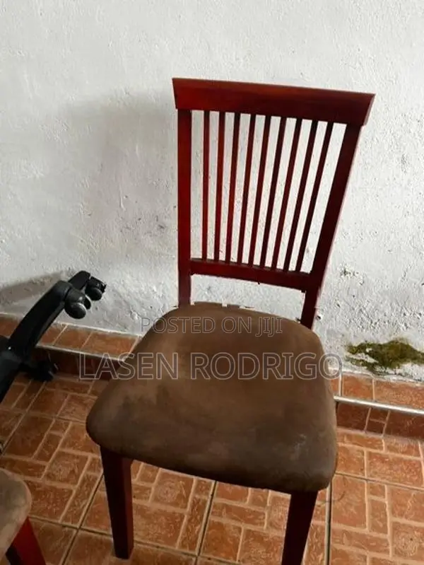 DAMRO DINING CHAIR